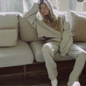 BRÛLÉ | Limited Edition Beige Mid Rise Sweatpants Size Medium Fleece Cozy